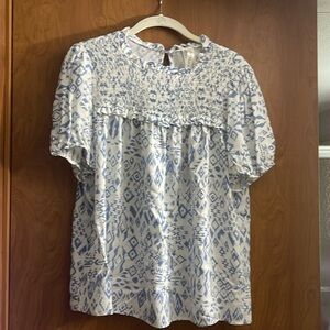 Short sleeve blouse